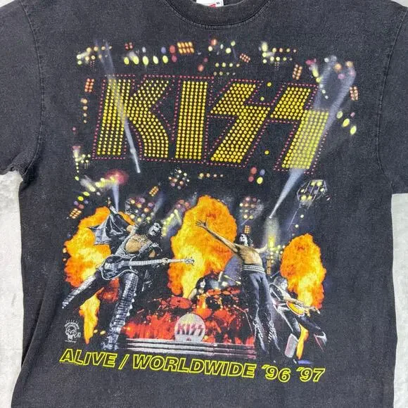 ミュージシャン KISS ALIVE WORLDWIDE TOUR TEE 1996-1997 Vintage Kiss Men XL 1996 1997 Alive Worldwide Tour Concert Band